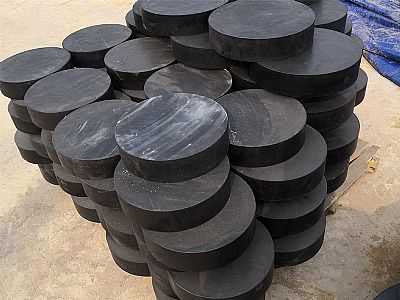 驻马店板式橡胶支座由若干层橡胶片与薄钢板经加压硫化